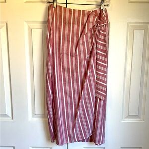 Club Monaco red  and White Striped, linen/ viscose maxi  Skirt. Sz4